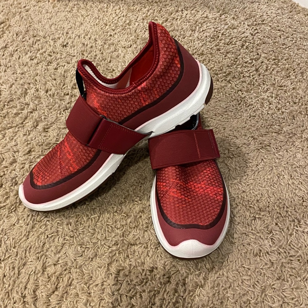 ECCO Biom Natural Motion Shoes